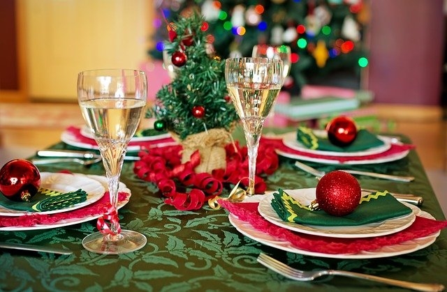 christmas-table-1909797_640